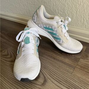Adidas Edge Lux 4 running shoe